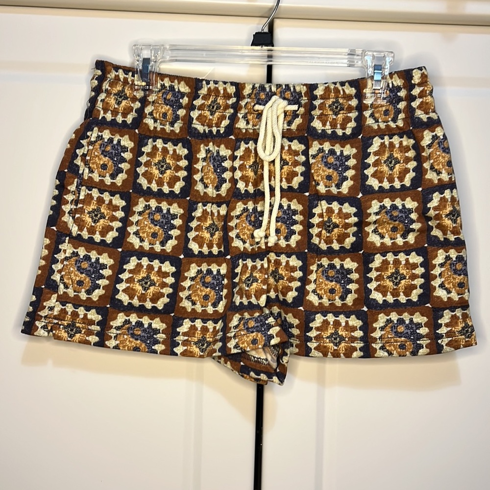 NWT Fleece Yin Yang Lounge Shorts Sz M from Urban Outfitters